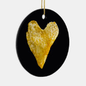 Kartoffelchips in Heart Shaped Keramik Ornament (Rechts)