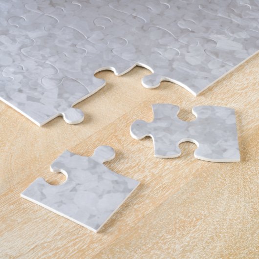 Kartoffelmakro als Hintergrund mit Salz Puzzle (Seite)