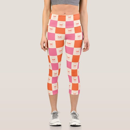 Karton-Skulpturen in Rosa, Orange und Creme Capri Leggings (Vorderseite)