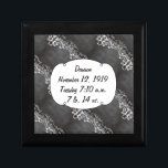 Karton-Typografie-Hochzeiten Geschenkbox<br><div class="desc">Chalkboard Vintag Moderne Mr. and Mrs Chalkboard Wedding Einladungen Süße und sassy chalkboard Hochzeiten Chalkboard Moderne Vintage Typografie Einladungen Sweet and sassy chalkboard Hochzeiten Hochzeiten Party T - Shirt</div>