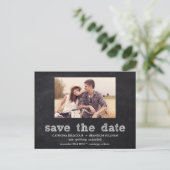 Karton Typografie Save the Date Postkarte (Stehend Vorderseite)