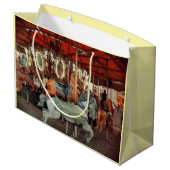 Karussell-Fahrt Große Geschenktüte (Rückseite Schrägansicht)