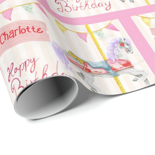 Karussellpferd zum Geburtstag mit Mädchenname Geschenkpapier (Rolleneckpunkt)