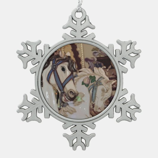 Karussellpferde Schneeflocken Zinn-Ornament (Vorderseite)