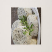 Käse aus französischer Ziege - Chevre - mit Kräute Puzzle (Vertikal)