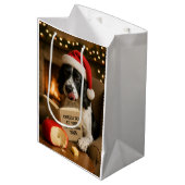 Käse Steuern Weihnachtsgeschenk Tasche - Springer  Mittlere Geschenktüte (Vorderseite Schrägansicht)