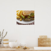 Käseburger, beige genommen, mit Pommes frites Poster (Küche)
