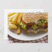 Käseburger, beige genommen, mit Pommes frites Postkarte (Vorne/Hinten)