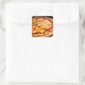 Käsepizza Quadratischer Aufkleber (Tasche)