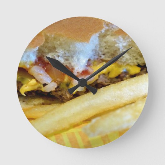 Käsermeister und Fries Runde Wanduhr (Vorderseite)