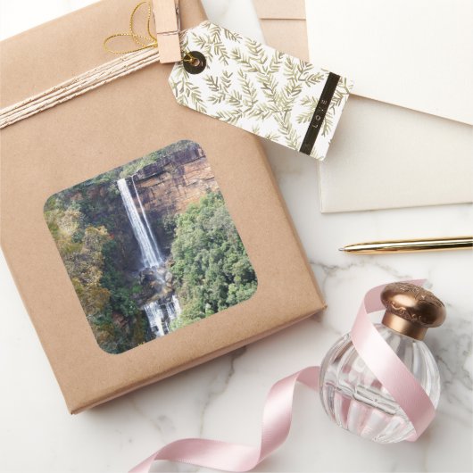 Kaskade der Natur an den Fitzroy Falls Quadratischer Aufkleber (Schenken)