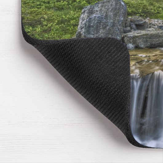 Kaskadenbach, Glacier-Nationalpark Mousepad (Ecke)
