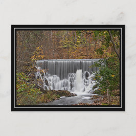 Kaskadierende Wälder Wasserfall und Abfall Blätter Postkarte