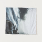 Kaskadierter Wasserfall am nebeligen mystischen Mo Wandteppich (Vorderseite (Horizontal))