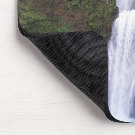 Kaskadierung des Multnomah Falls-Fotos Mousepad (Ecke)