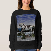 Kastanien und Weißes Paint Horst im Schnee Sweatshirt (Vorderseite)