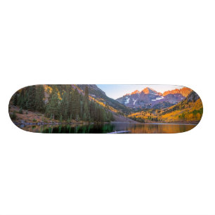 Kastanienbraunes Glühen Bell Alpen Skateboard
