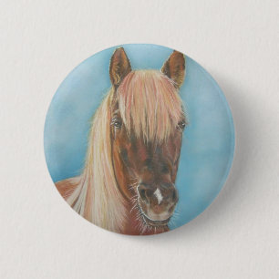 Kastanienstute mit pferdeartigem Kunstpferd der Button