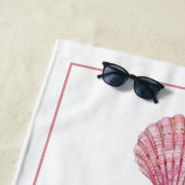 Kastenrosa Muscheln auf Personalisiertem Weiß Strandtuch (Beispiel)