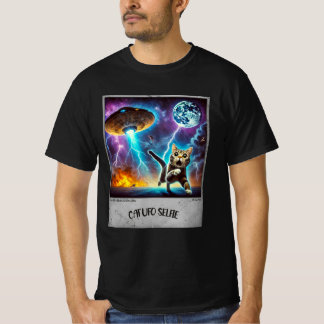 Kat UFO Selfie: Scared Kitty (Man T - Shirt) #08 T-Shirt