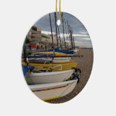 Katamarane am Strand Keramik Ornament (Rechts)