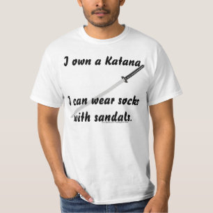 Katana gegen Mode T-Shirt