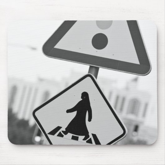 Katar, Ad Dawhah, Doha. Arabische Fußgängerzone 2 Mousepad (Vorne)