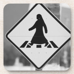 Katar, Ad Dawhah, Doha. Arabische Fußgängerzone  Getränkeuntersetzer