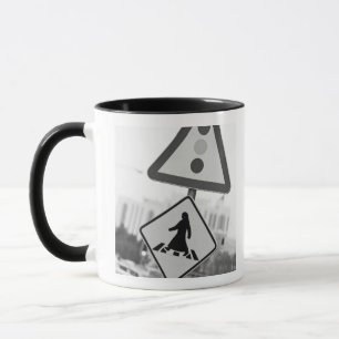 Katar, Ad Dawhah, Doha. Arabischer Fußgänger 2 Tasse