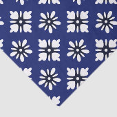 Katazomweiße Blume auf Indigo Seidenpapier (Ausschnitt)