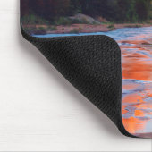 Kathedrale Felsen reflektieren Oak Creek bei Sonne Mousepad (Ecke)