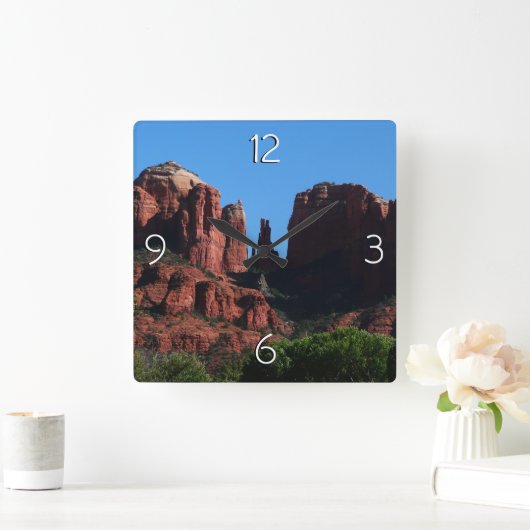 Kathedrale Rock in Sedona Quadratische Wanduhr (Zuhause)