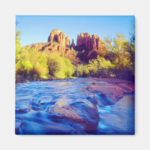 Kathedrale Rock reflektiert in Eak Creek, Arizona Magnet