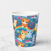 Kätzchen auf Regenbogen Niedlich und farbenfroh Pappbecher (Vorderseite)