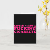Kätzchen braucht eine Zigarette lustiger Katzenwit Karte (Gelbe Blume)