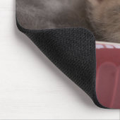Kätzchen, das in einer Schüssel schläft Mousepad (Ecke)