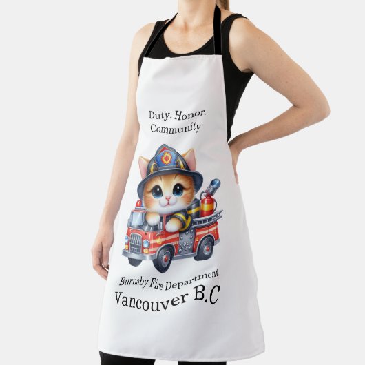 Kätzchen-Feuerwehrmann in hellen LKW Schürze (InSitu)