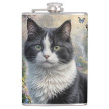 Kätzchen im Blumengarten