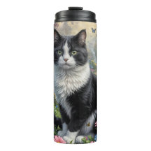 Kätzchen im Blumengarten