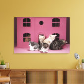 Kätzchen im Puppenhaus Leinwanddruck (Insitu (Wohnzimmer))
