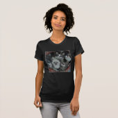 Kätzchen in einem Korb T-Shirt (Vorne ganz)