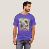 Kätzchen in einem Korb T-Shirt (Vorne ganz)