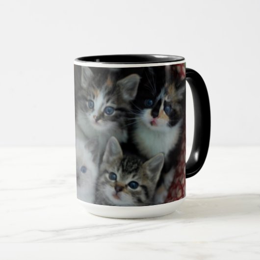 Kätzchen in einem Korb Tasse (VorderseiteRechts)