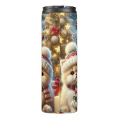 Kätzchen in festlicher Weihnachtsdekoration und Sc Thermosbecher (Rückseite)