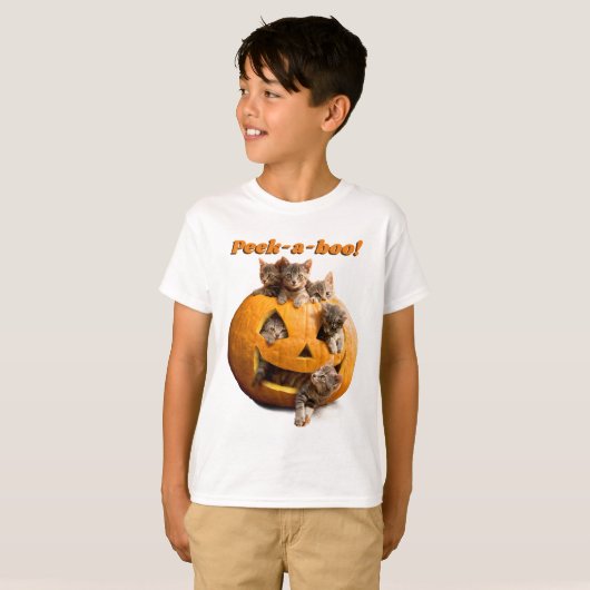 Kätzchen in Jack-o-Lantern T-Shirt (Vorne ganz)