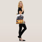 Kätzchen in Kürbiskröte Tasche (Am Model)