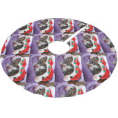 Kätzchen in Weihnachtsmannmützen Weihnachts Muster Polyester Weihnachtsbaumdecke (Schrägansicht)