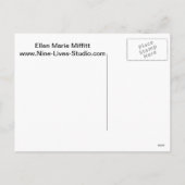 Kätzchen in zerrissenem Weihnachtsgeschenk-Kasten Feiertagspostkarte (Rückseite)