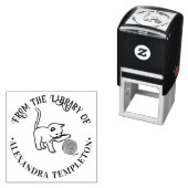 Kätzchen mit dem Namen des Ball-Bücherbuches aus G Permastempel (Beispiel)