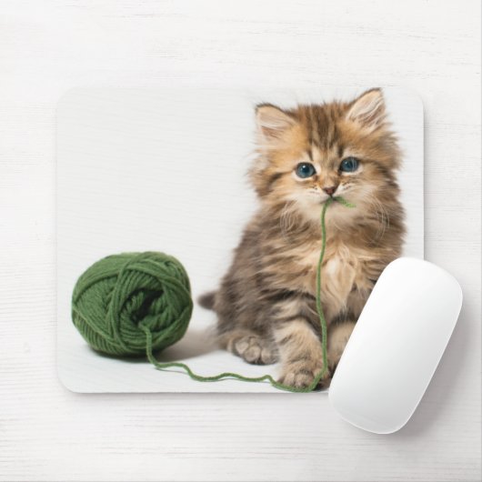 Kätzchen mit grünem Garn Mousepad (Mit Mouse)